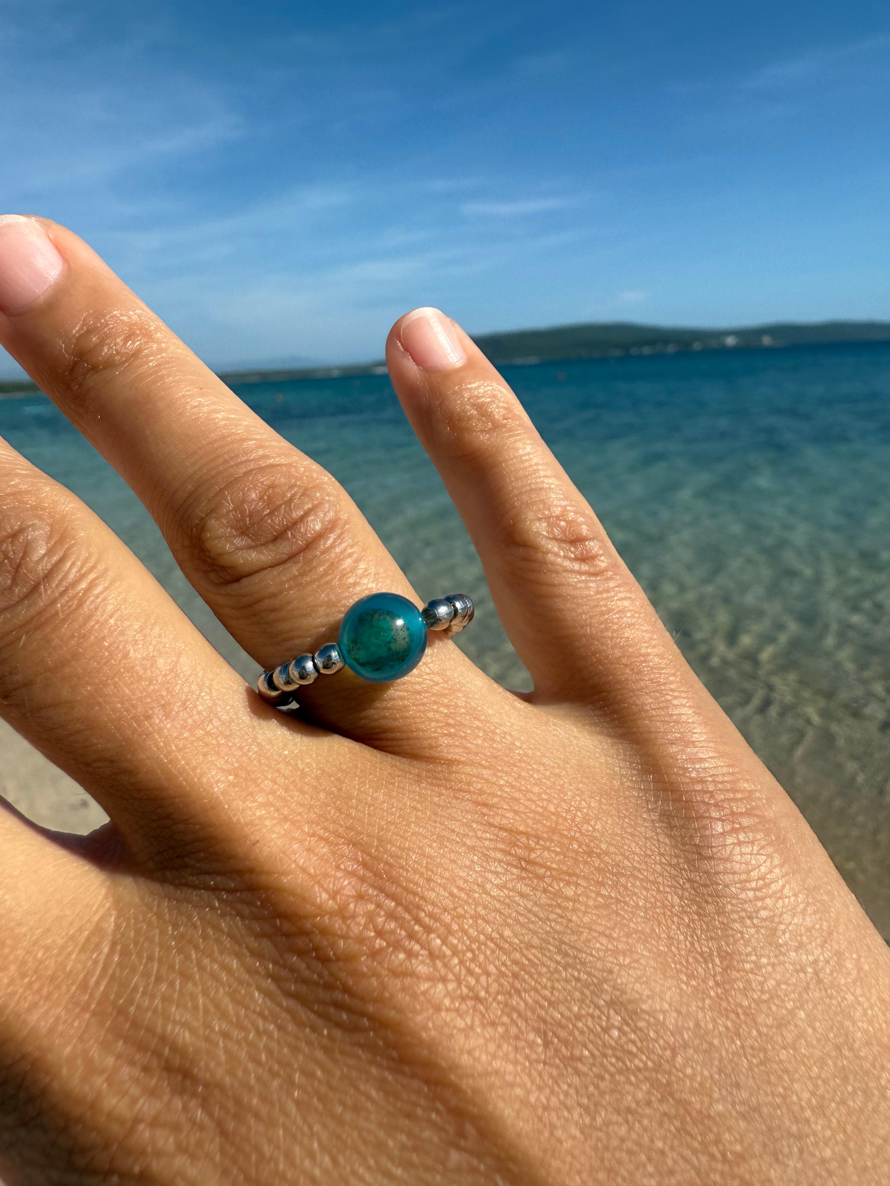 Anello fotografato in luce estiva